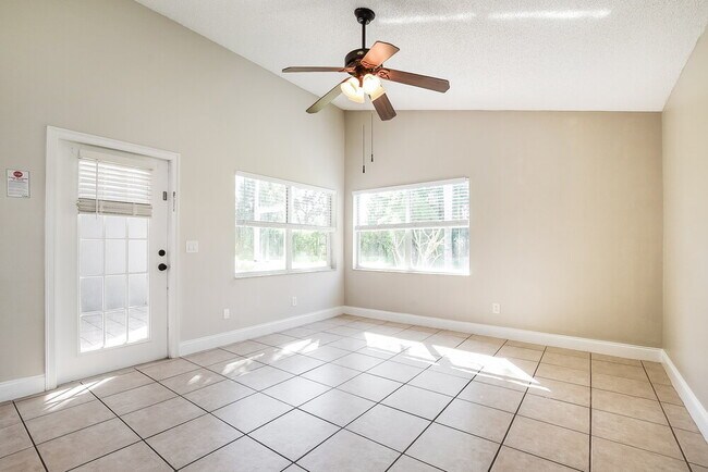 Foto del edificio - 2714 Cahill Way