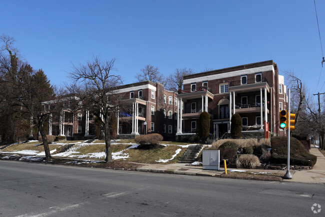 Building Photo - Wayne Walnut Apartments