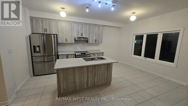 Photo du bâtiment - 52 Cottonwood Cres