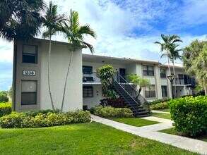 Building Photo - 1238 S Military Trail