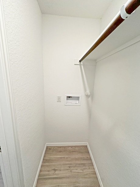 Building Photo - 219 Sosie St