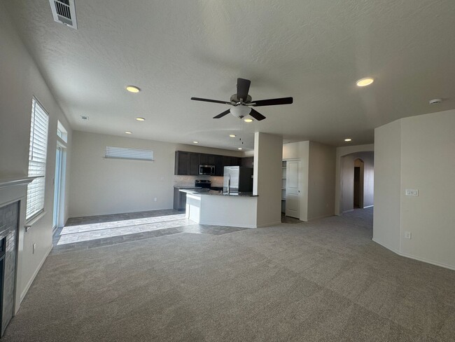 Foto del edificio - Non-Refundable & Security Deposit Total: $2930.00