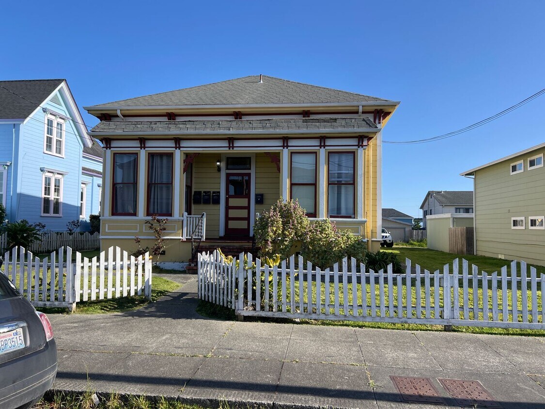 1525 3rd St Unit 2, Eureka, CA 95501 Room for Rent in Eureka, CA