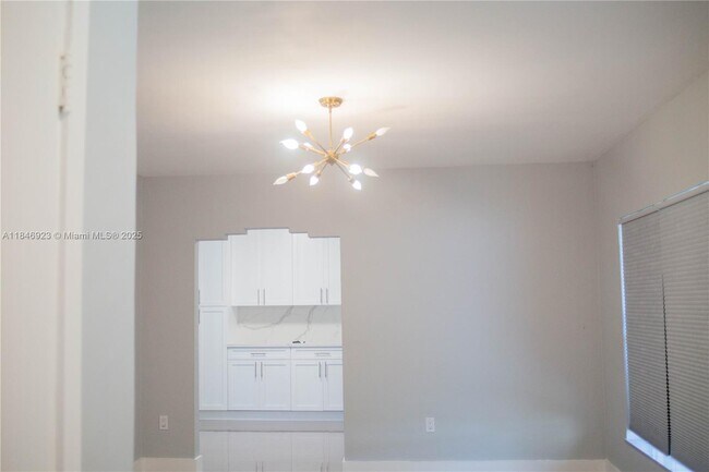 Building Photo - 624 Westward Dr