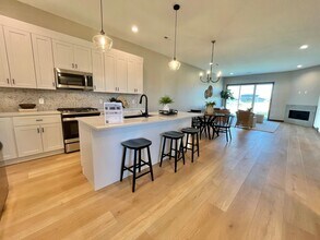 Building Photo - 5412 W Liberator Cir