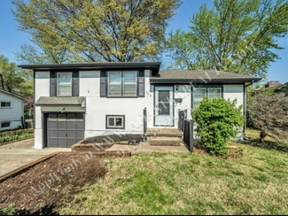 Building Photo - 602 SW Lea Dr