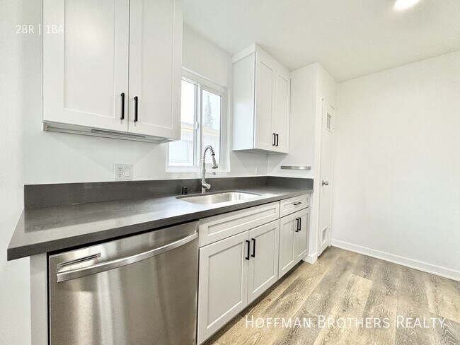 Building Photo - 4132 W 118th St