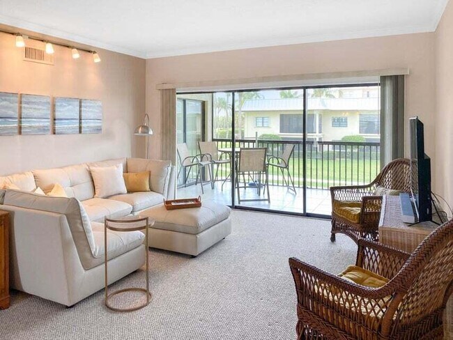 Foto del edificio - 275 S Beach Rd