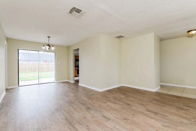 Building Photo - 11536 Kazimer Dr