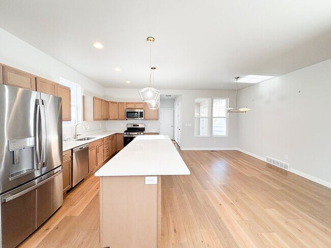 Foto del edificio - Bright - Open Floor Plan - Steps away from...