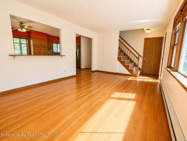 Foto del edificio - 4302 Genesee Dr