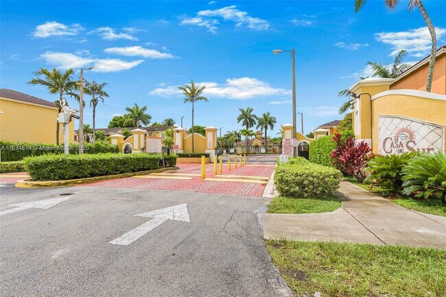 Building Photo - 755 E Mowry Ct