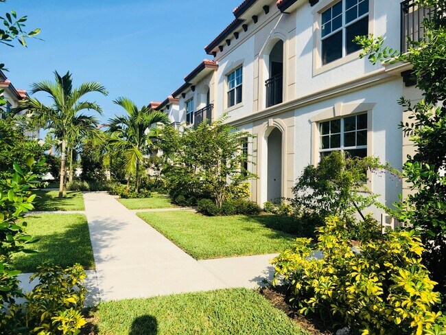 Foto del edificio - 14426 Emerald Pl Wy