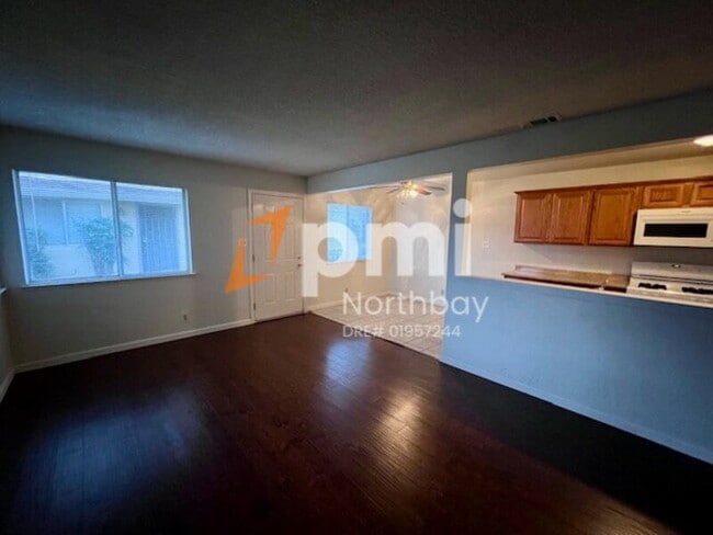 Foto del edificio - 1977 Woodglen Ln