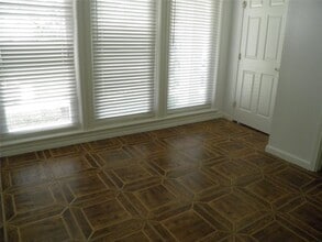 Building Photo - 8827 Neff St