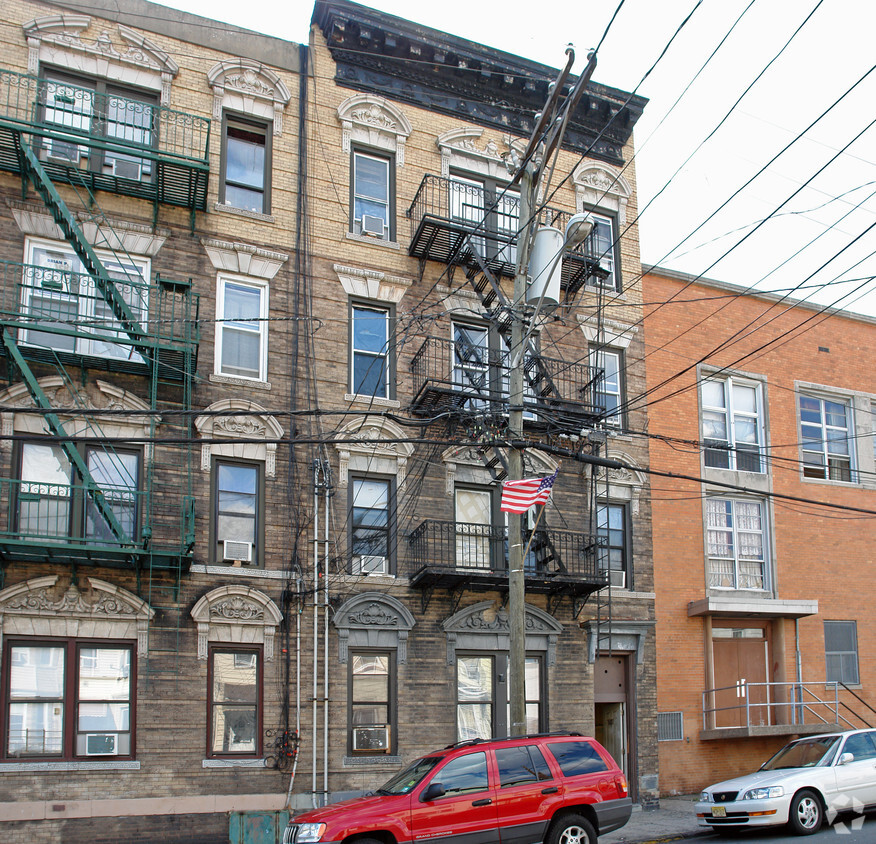 Building Photo - 1407 Bergenline Ave