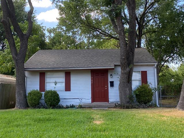 Primary Photo - 742 Oak Dr