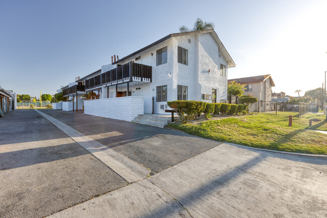 Foto del edificio - 3296 Franklin Ave