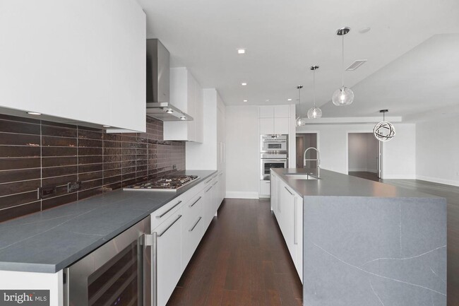 Foto del edificio - 310 Strand St