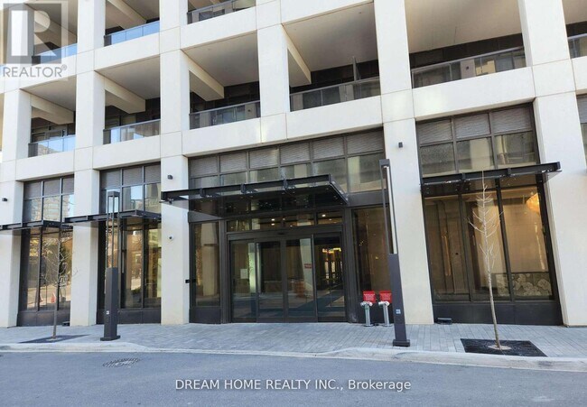 Building Photo - 30-3030 Elm Dr W