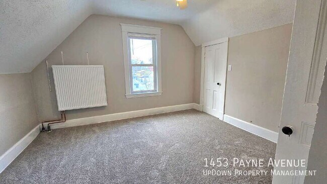 Foto del edificio - 1453 Payne Ave