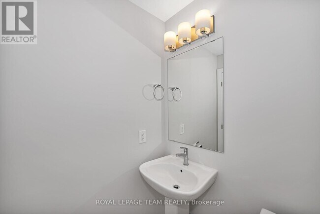 Building Photo - 48 Pumice Pl