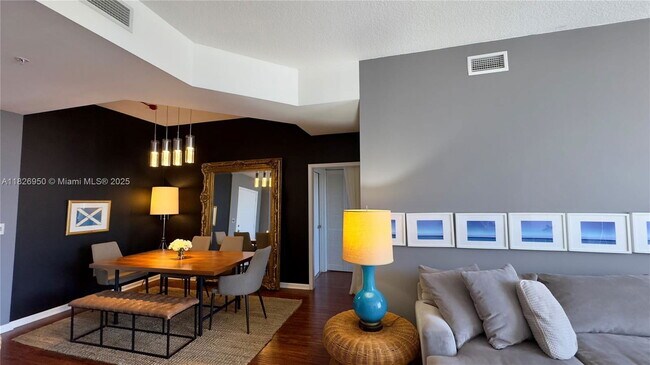 Foto del edificio - 2775 NE 187th St