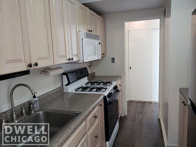 Foto del edificio - 3950 N Lake Shore Dr