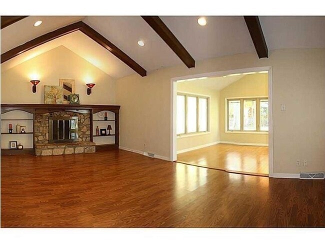 Building Photo - 3424 E 98th St