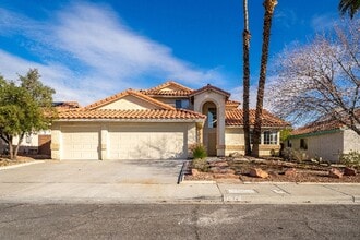 Building Photo - 1834 Escondido Terrace