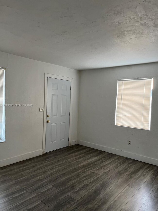 Building Photo - 1999 NW 2nd St