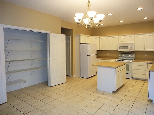 Foto del edificio - 10059 Glenn Abbey Ln