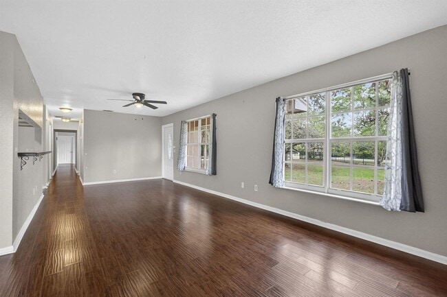 Foto del edificio - 16932 Okeechobee Blvd