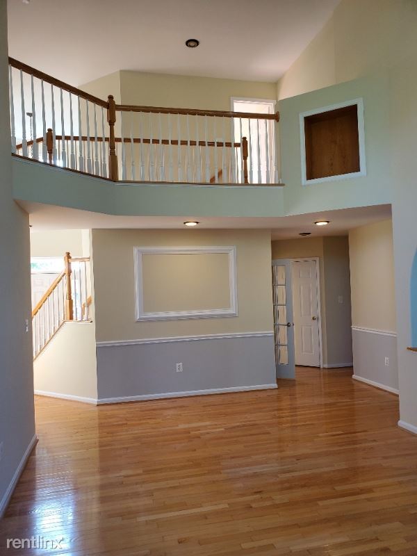 Building Photo - 5 br, 3.5 bath House - 9255 Glen Meadow Ln