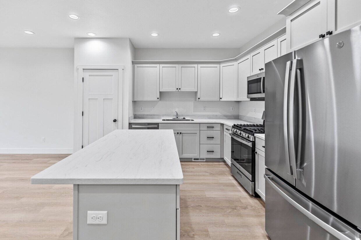 All kitchen appliances included - 642 S 100 W