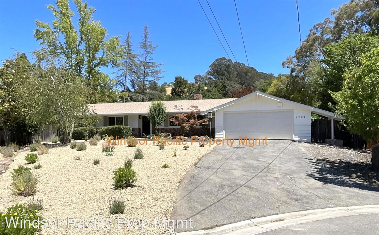 Primary Photo - 4 br, 2 bath House - 1294 Candy Court