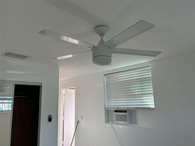 Foto del edificio - 2970 NW 15th St