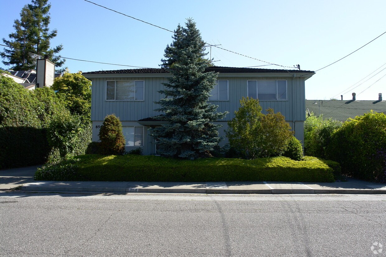 Primary Photo - 864 Arbor Rd