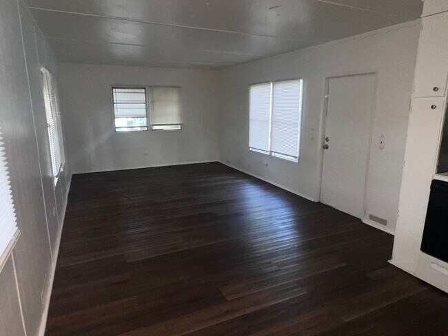 Foto del edificio - 1193 S Christiana Ave