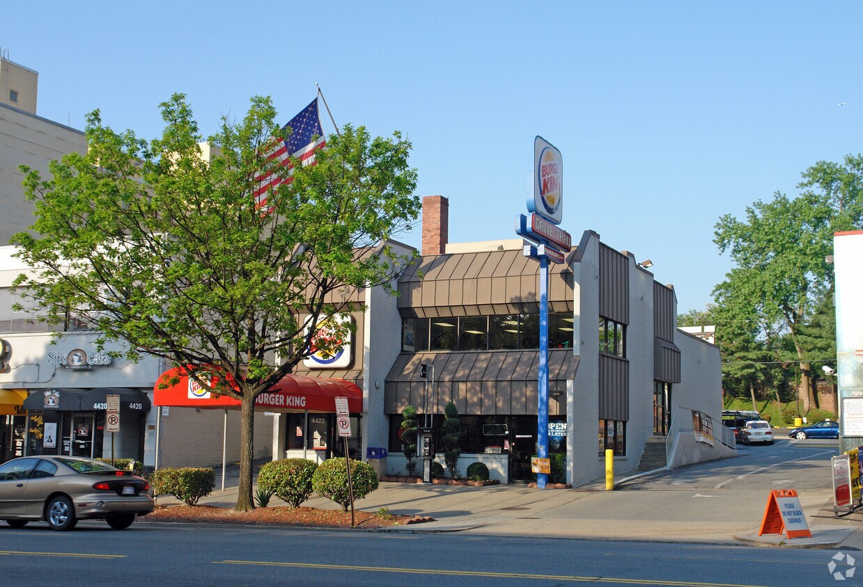 Primary Photo - 4422 Connecticut Ave NW
