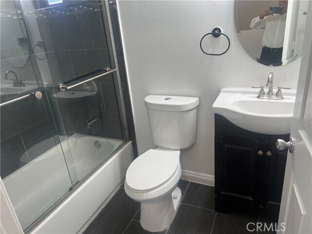 Foto del edificio - 1633 E 45th St