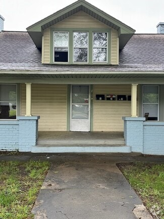 Building Photo - 1827 1st Ave NW