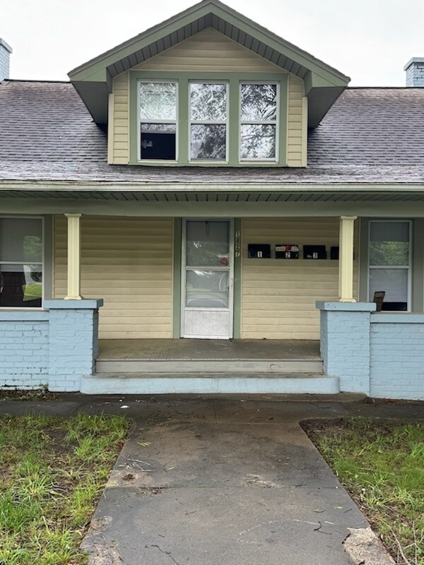 Primary Photo - 1827 1st Ave NW
