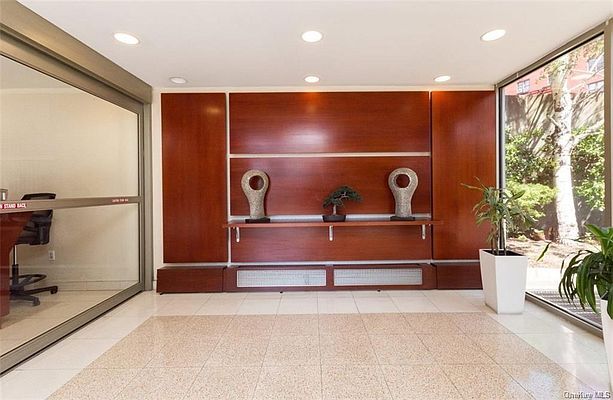 Foto del edificio - 2287 Johnson Ave