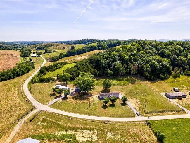 Building Photo - 3245 Little Chuckey Rd