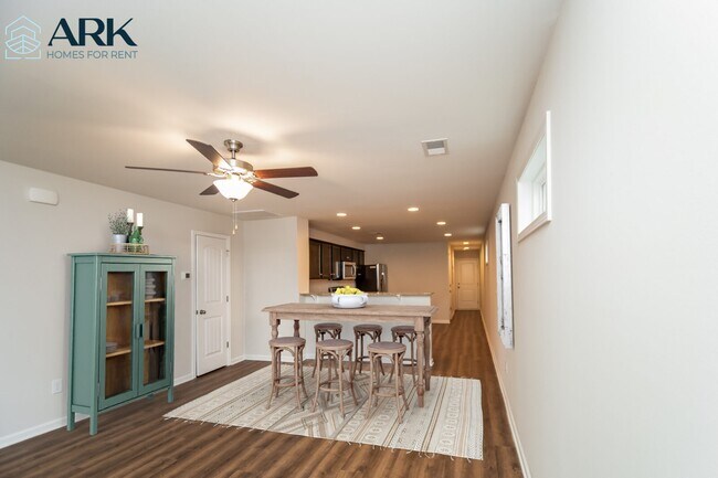 Foto del edificio - 316 Noble Ln