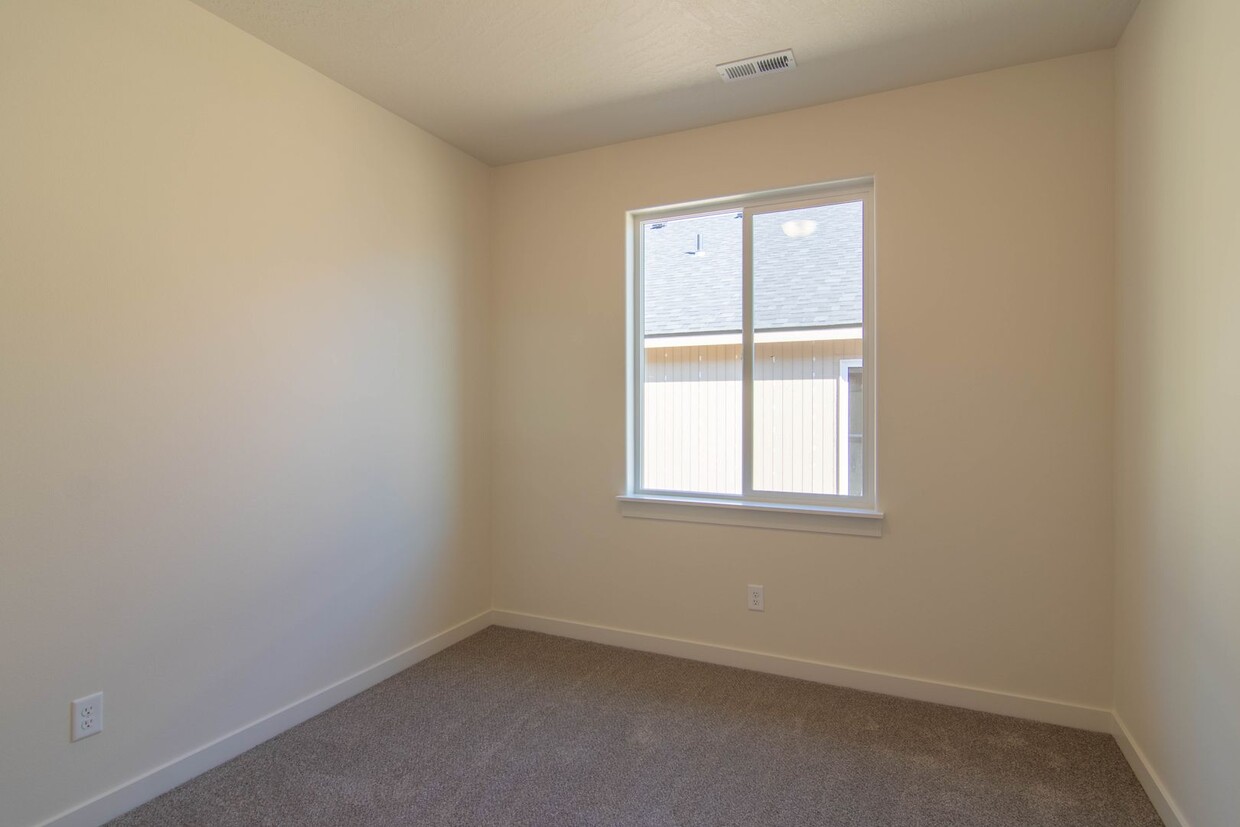 Primary Photo - 3 Bed 2 Bath Home @ Pillar Rock Estates. H...
