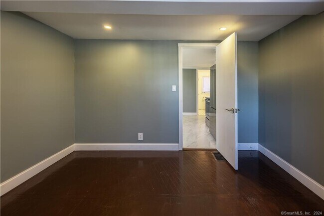 Building Photo - 653 Wolcott St