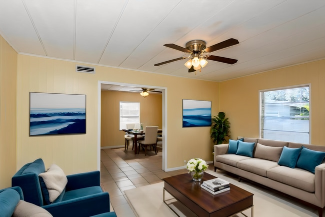 Foto del edificio - A beautiful and spacious 3 bedroom and 1 full  bathroom house in the heart of Kissimmee