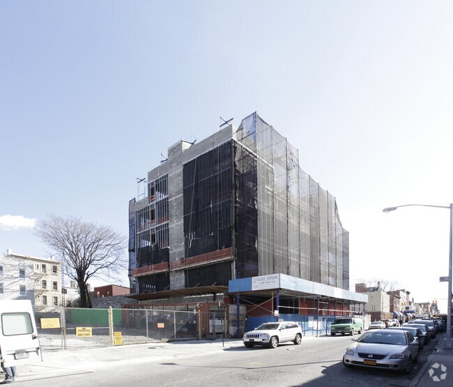 Building Photo - 65 N 6th St